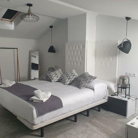 Apartamentos Hostal Cabanas Carboneras de Guadazaon Bagian luar foto