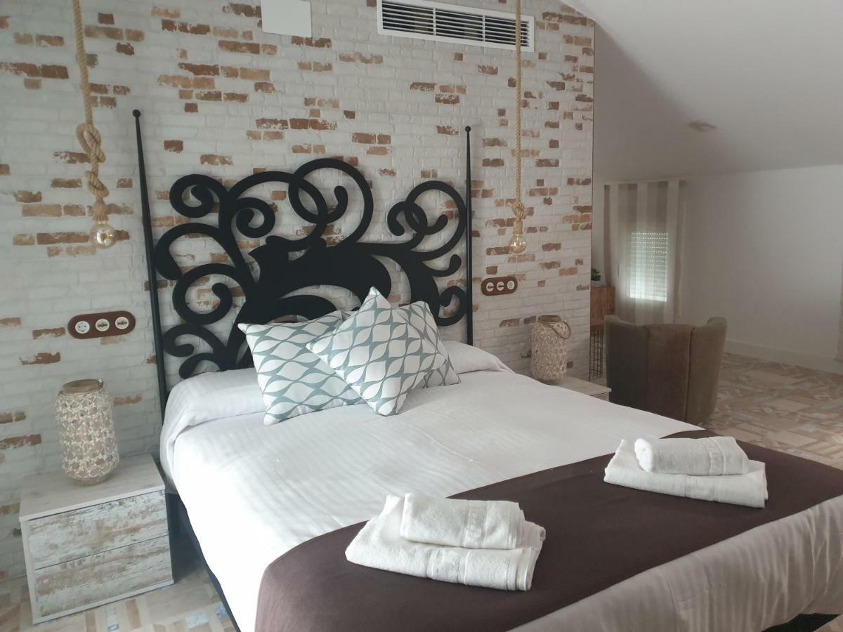 Apartamentos Hostal Cabanas Carboneras de Guadazaon Bagian luar foto