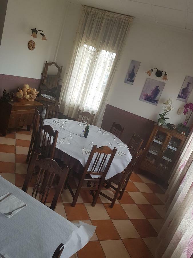 Apartamentos Hostal Cabanas Carboneras de Guadazaon Bagian luar foto